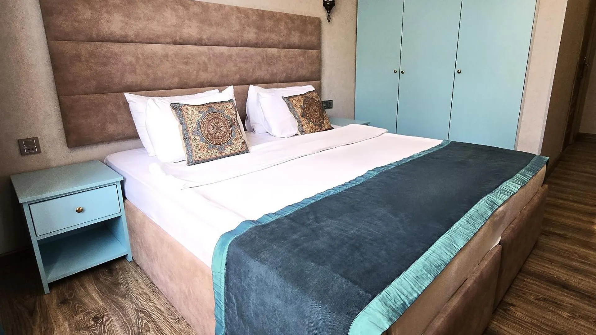 Maestro City Hotel Formula 1 View Baku 4*,